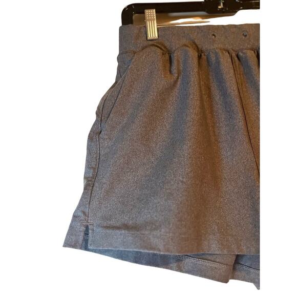 EUC Old Navy Hi-Rise Active Shorts Black Size Medium - Picture 2 of 7